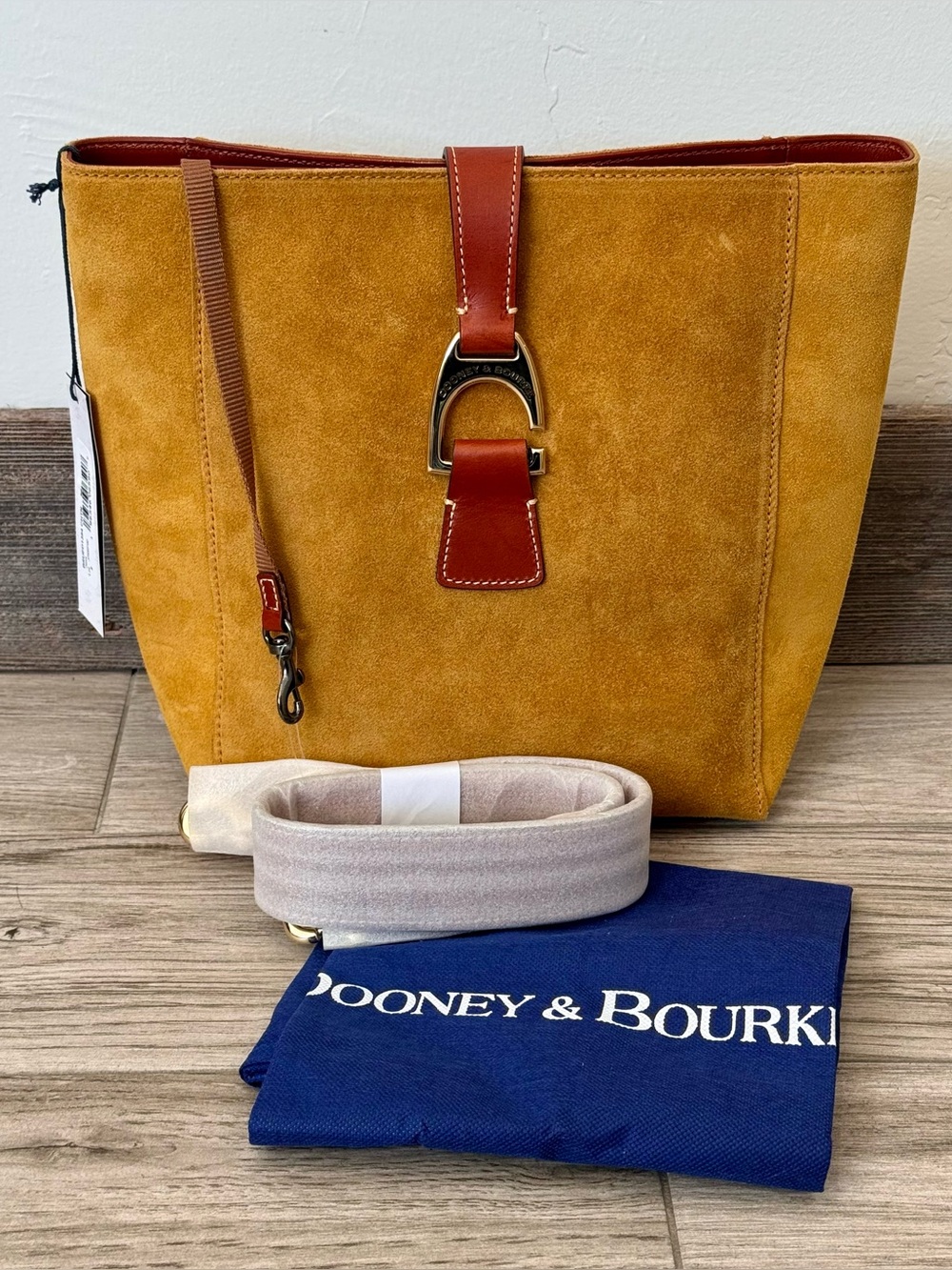 NWT! Dooney & Bourke Brynn Shoulder/Bucket Bag in Chamois